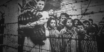 „Auf diesen Umstand antwortete Zeitzeugin Anna etwas Erstaunliches: ‚Ich habe Hitler überlebt, ich überlebe auch Putin’“ – Leon, Q1