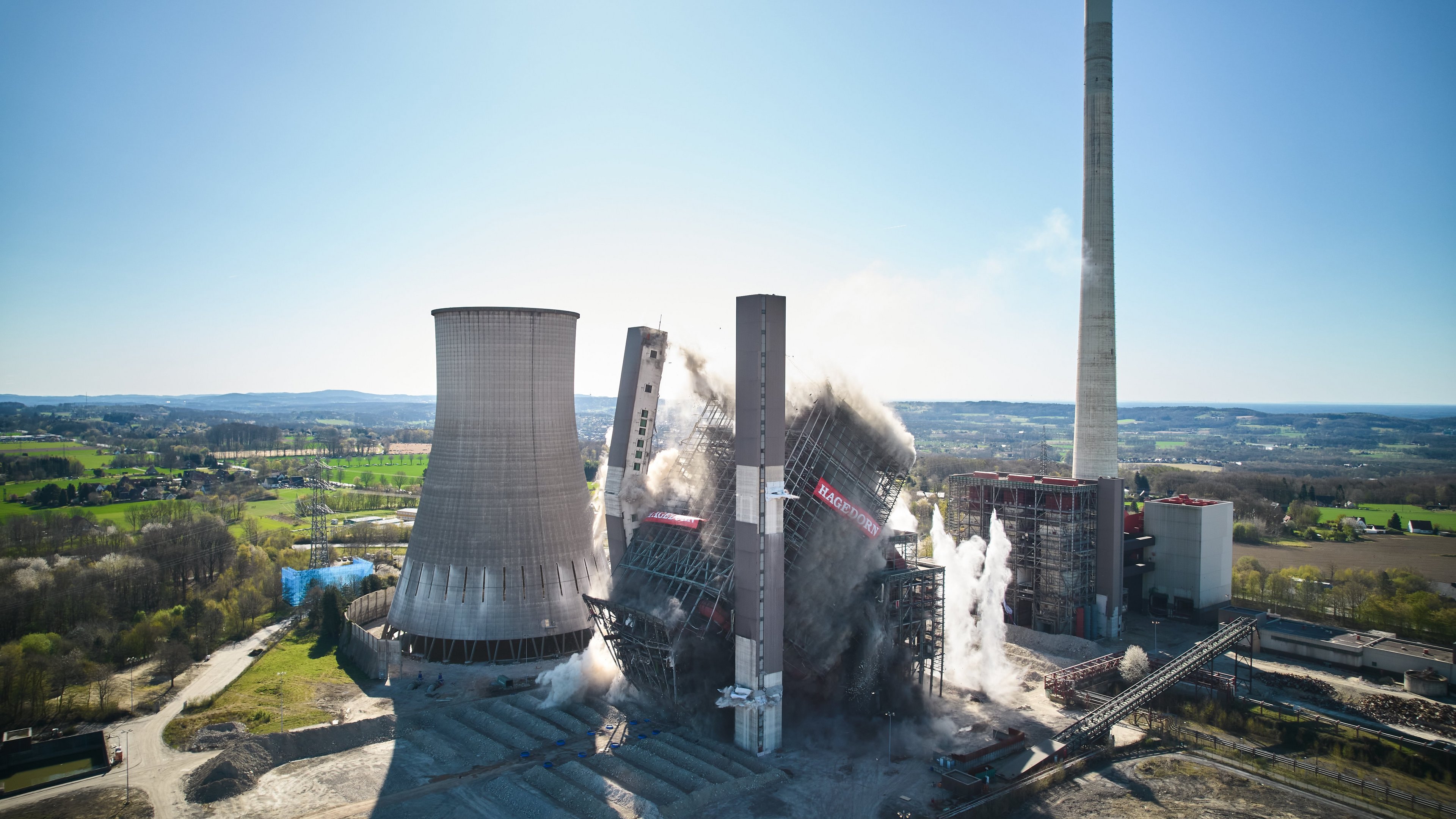 Kraftwerk Ibbenbüren:5 Aussichtspunkte für Sprengung des Kamins beim ehemaligen Kohlekraftwerk Ibbenbüren von Hagedorn im Februar 2026