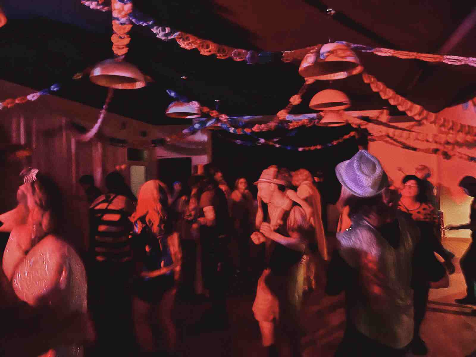 Diese Party ist nur für Frauen! "Sie geht tanzen" am Samstag in Leeden