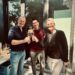 Tecklenburgs Bürgermeister Stefan Streit, Schulleiterinnen Uta Franke und Heike Veerkamp bei Einweihung des Anbaus Grundschule Brochterbeck
